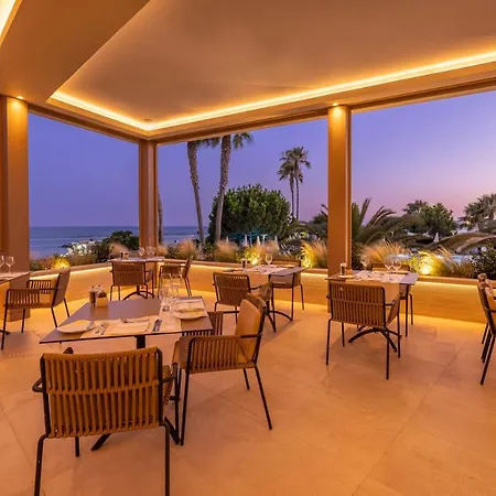 Hotel Crowne Plaza By Ihg Limassol