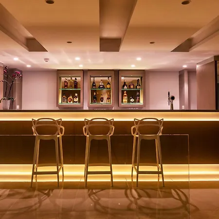 利马索尔皇冠假日酒店 利马索尔
